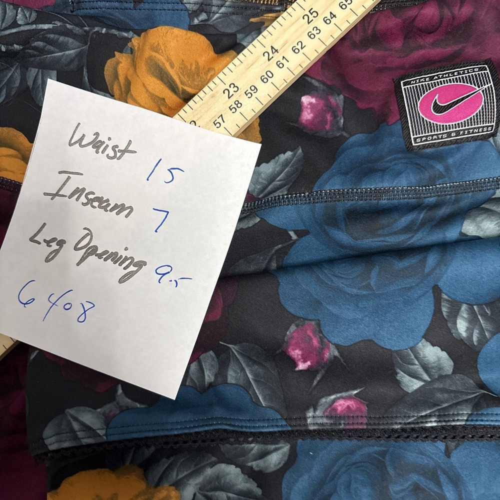 New Nike One Training Women Multi Color Rose Floral 7" Print Bike Short XXL NWOT - Picture 8 of 8
